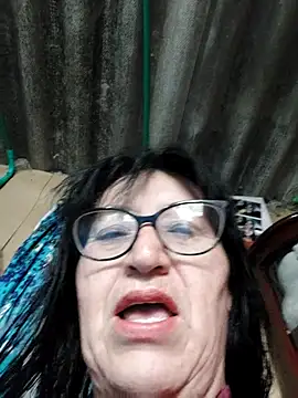 clarita 01 online show from October 3, 11:40 am