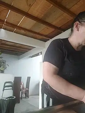 clarita 01 online show from April 1, 2:03 pm