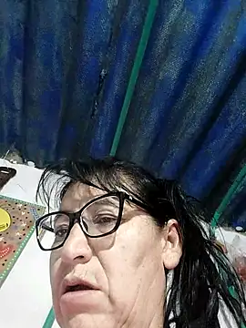 clarita 01 online show from April 24, 11:01 am