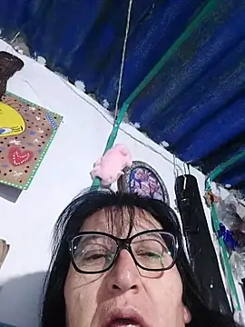 clarita 01 online show from May 8, 10:09 am