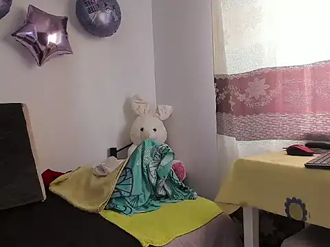 Snapshot of amaranta_c chatting on October 16, 12:50 pm amaranta c online show from October 16, 12:50 pm