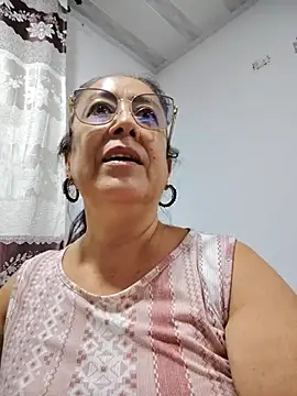 Snapshot of amaranta_c chatting on October 28, 12:47 am amaranta c online show from October 28, 12:47 am