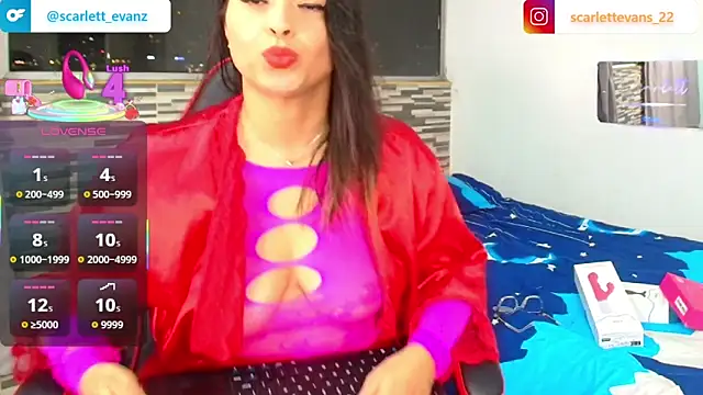 Scarlett Evanz online show from April 7, 12:55 am