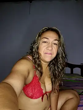 Snapshot of kitty_84 chatting on December 28, 9:20 am kitty 84 online show from December 28, 9:20 am