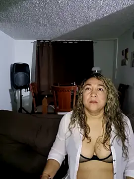 Snapshot of kitty_84 chatting on September 29, 9:03 am kitty 84 online show from September 29, 9:03 am