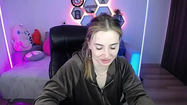 SabrinViolet online show from May 12, 8:11 am