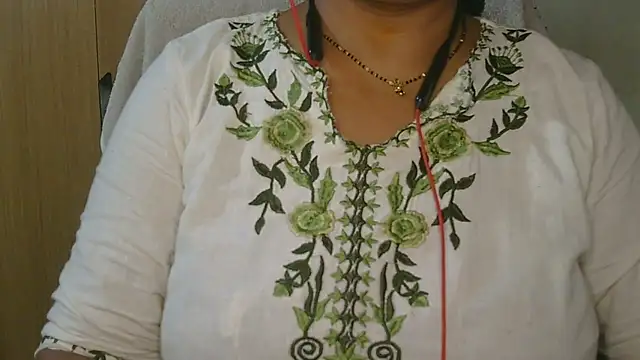 Cute Ruhi99 online show from April 27, 8:01 am