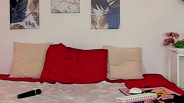 AriFleow online show from February 7, 2:04 pm