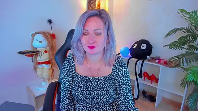 AriFleow online show from October 10, 11:53 am