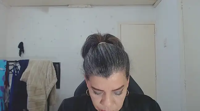 vikyadams online show from March 1, 2:48 am