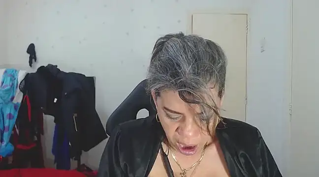 vikyadams online show from March 5, 10:22 am