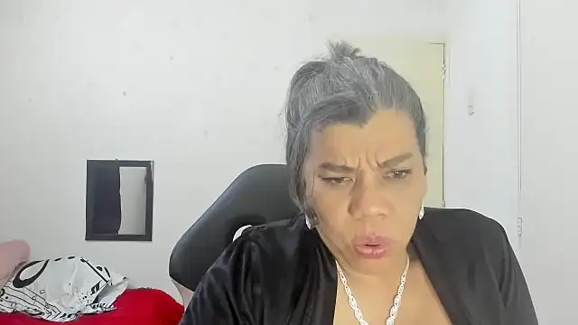 vikyadams online show from October 8, 3:04 am