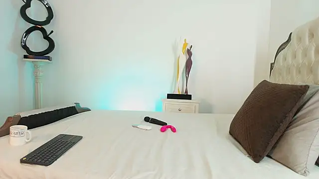 Arya-02 online show from January 12, 11:48 am