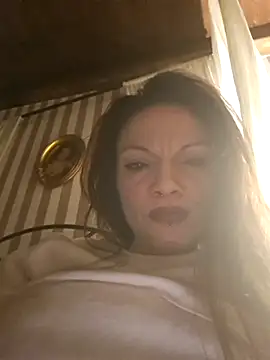 vampvanna23 online show from February 6, 2:05 am