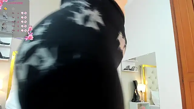 Snapshot of Sara_Gomez chatting on September 23, 3:53 am Sara Gomez online show from September 23, 3:53 am