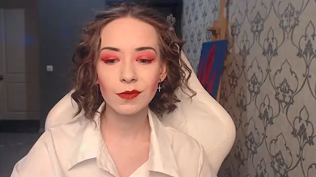 FascinatingEyess online show from June 10, 8:30 pm