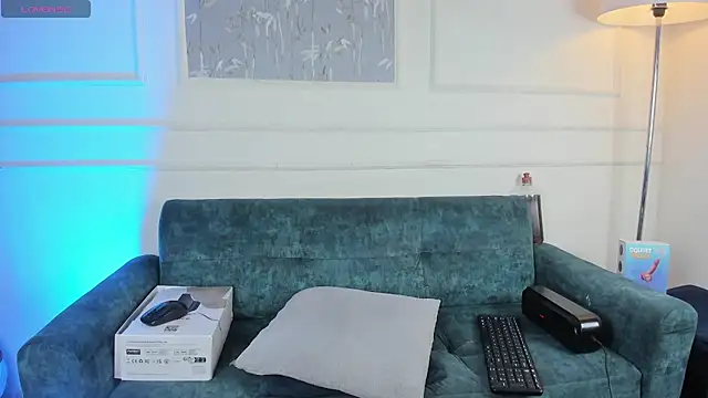 yossi peach cute online show from May 9, 4:06 am