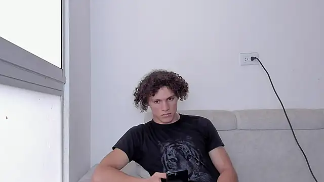 laurent nova online show from February 18, 5:42 pm