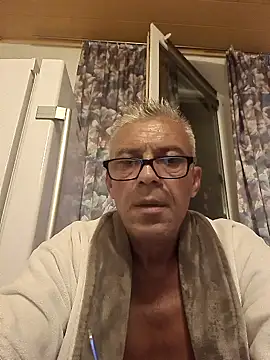 Picolo4111 online show from September 14, 3:05 am