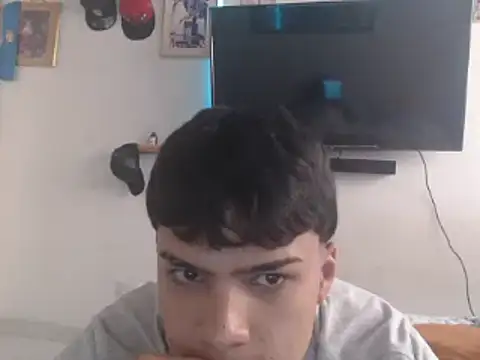 masterdaniel88 online show from March 18, 9:21 pm