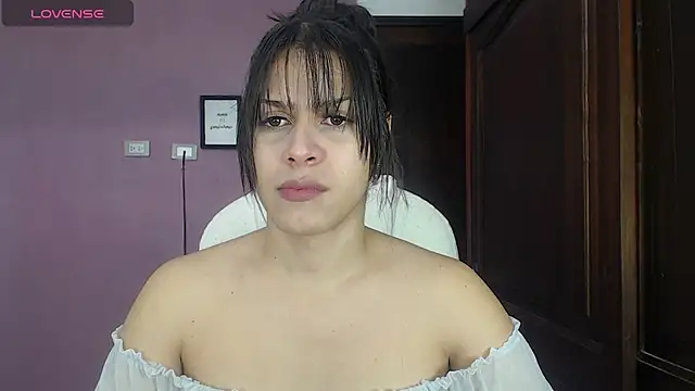 Luciana Ortiz1 online show from March 3, 3:09 pm