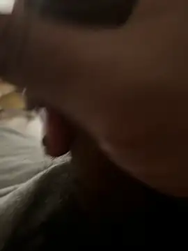 Snapshot of jstevens2800 chatting on December 10, 9:33 am jstevens2800 online show from December 10, 9:33 am