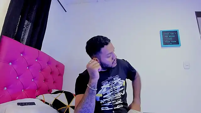 katia  dann online show from December 16, 5:11 pm