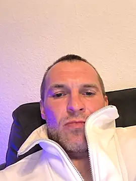 Snapshot of AttractiveSilk5 chatting on March 30, 5:58 pm AttractiveSilk5 online show from March 30, 5:58 pm