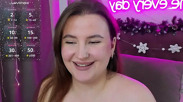 Snapshot of FeralPeach chatting on January 4, 7:34 am FeralPeach online show from January 4, 7:34 am