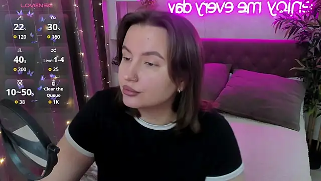 FeralPeach online show from November 5, 6:57 am