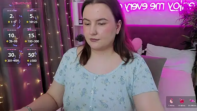 FeralPeach online show from March 19, 7:01 am