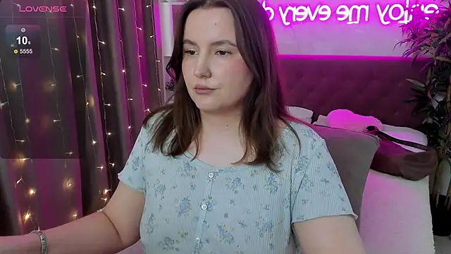 FeralPeach online show from May 9, 7:13 am