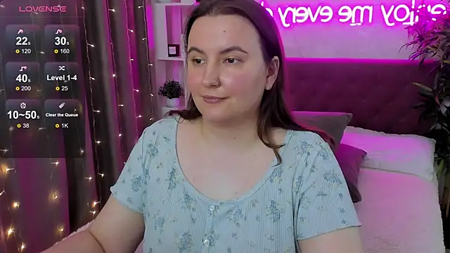 FeralPeach online show from May 12, 7:27 am
