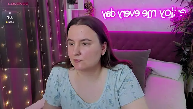 FeralPeach online show from May 16, 7:38 am