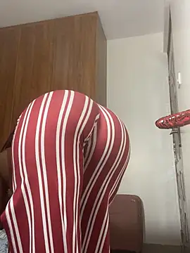 Snapshot of Rose_berry chatting on September 21, 6:20 pm Rose berry online show from September 21, 6:20 pm