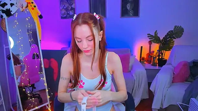 Alyssa Smitt online show from December 5, 6:54 am