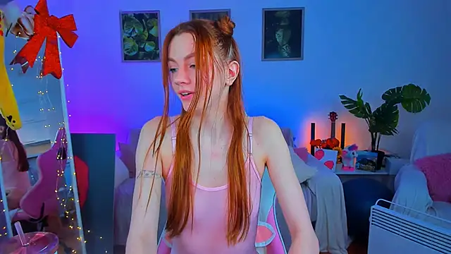 Alyssa Smitt online show from February 20, 10:59 pm