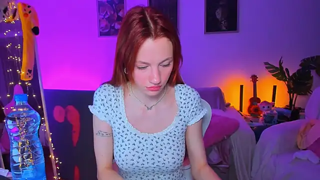 Alyssa Smitt online show from September 14, 11:59 pm