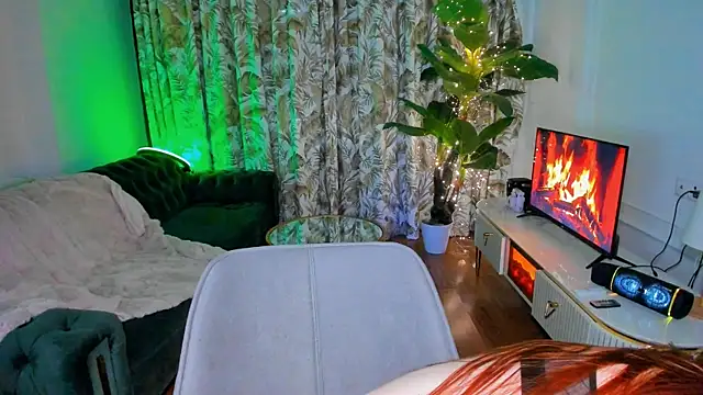 Alyssa Smitt online show from January 13, 11:21 pm