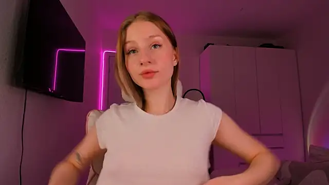 Eva Davi online show from January 19, 5:05 am