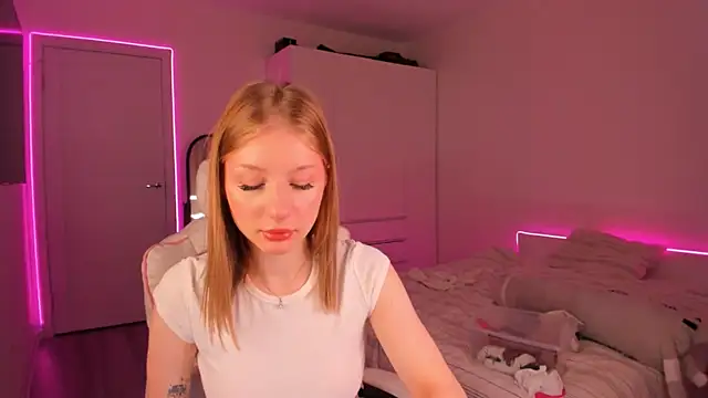 Eva Davi online show from March 23, 1:53 am