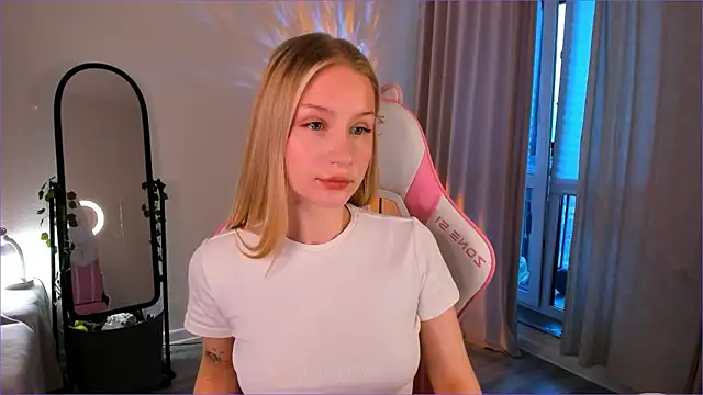 Snapshot of Eva_Davi chatting on March 9, 3:16 pm Eva Davi online show from March 9, 3:16 pm