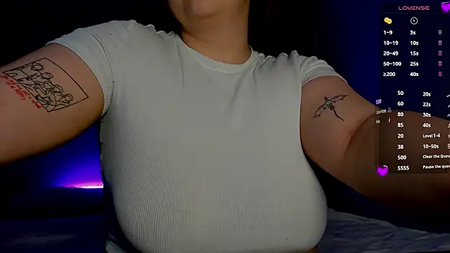 Ruth Oliver online show from December 30, 1:15 am