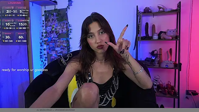 MissKorah online show from December 2, 10:05 pm