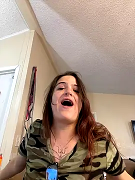 Snapshot of SafeinouterSpace chatting on September 15, 9:59 pm SafeinouterSpace online show from September 15, 9:59 pm