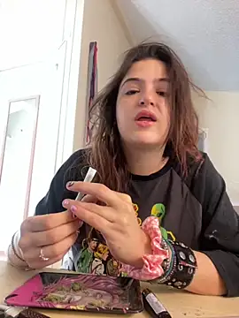 Snapshot of SafeinouterSpace chatting on September 16, 3:35 pm SafeinouterSpace online show from September 16, 3:35 pm