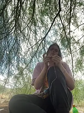 Snapshot of SafeinouterSpace chatting on September 27, 5:40 pm SafeinouterSpace online show from September 27, 5:40 pm