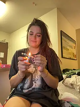 Snapshot of SafeinouterSpace chatting on October 3, 8:55 am SafeinouterSpace online show from October 3, 8:55 am