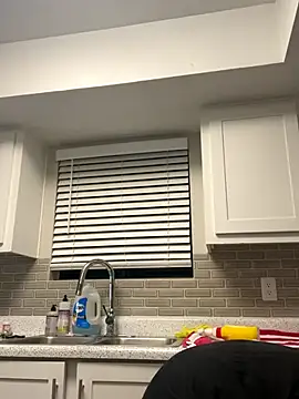 Snapshot of SafeinouterSpace chatting on October 25, 3:25 am SafeinouterSpace online show from October 25, 3:25 am