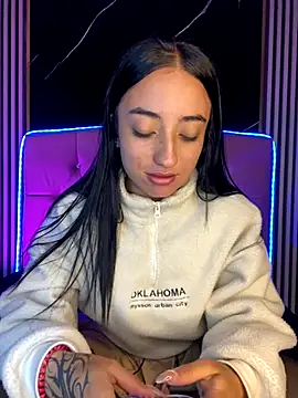 Snapshot of Ady_18 chatting on October 8, 9:23 pm Ady 18 online show from October 8, 9:23 pm